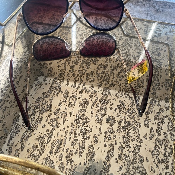 New Quay Australia Sunglasses with Gradient Burgundy Lenses